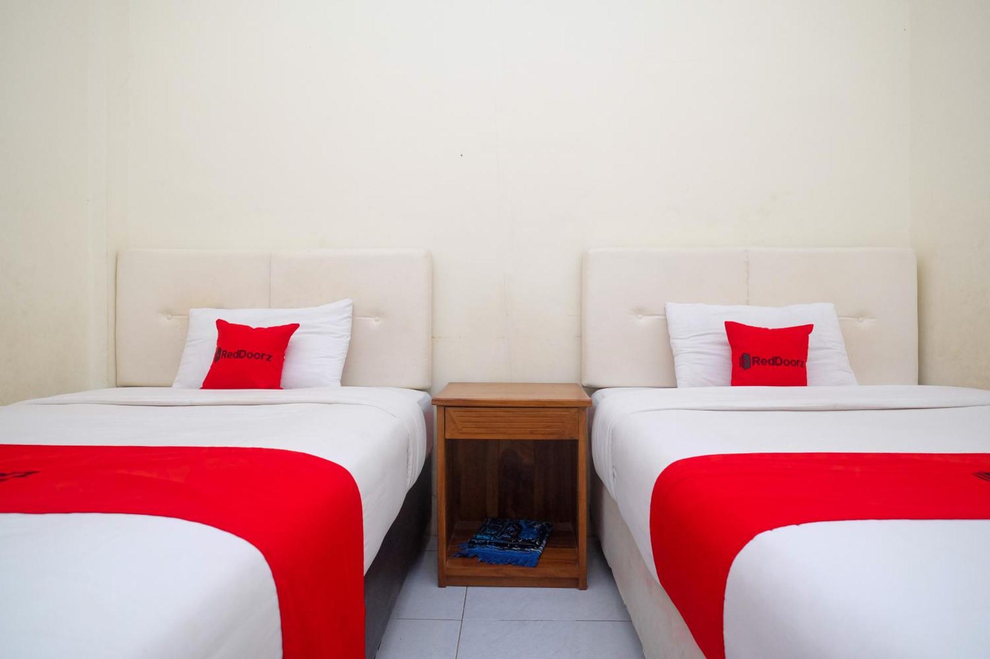 Reddoorz Syariah Near Pakuwon Mall Jogja Kejayan Exterior photo