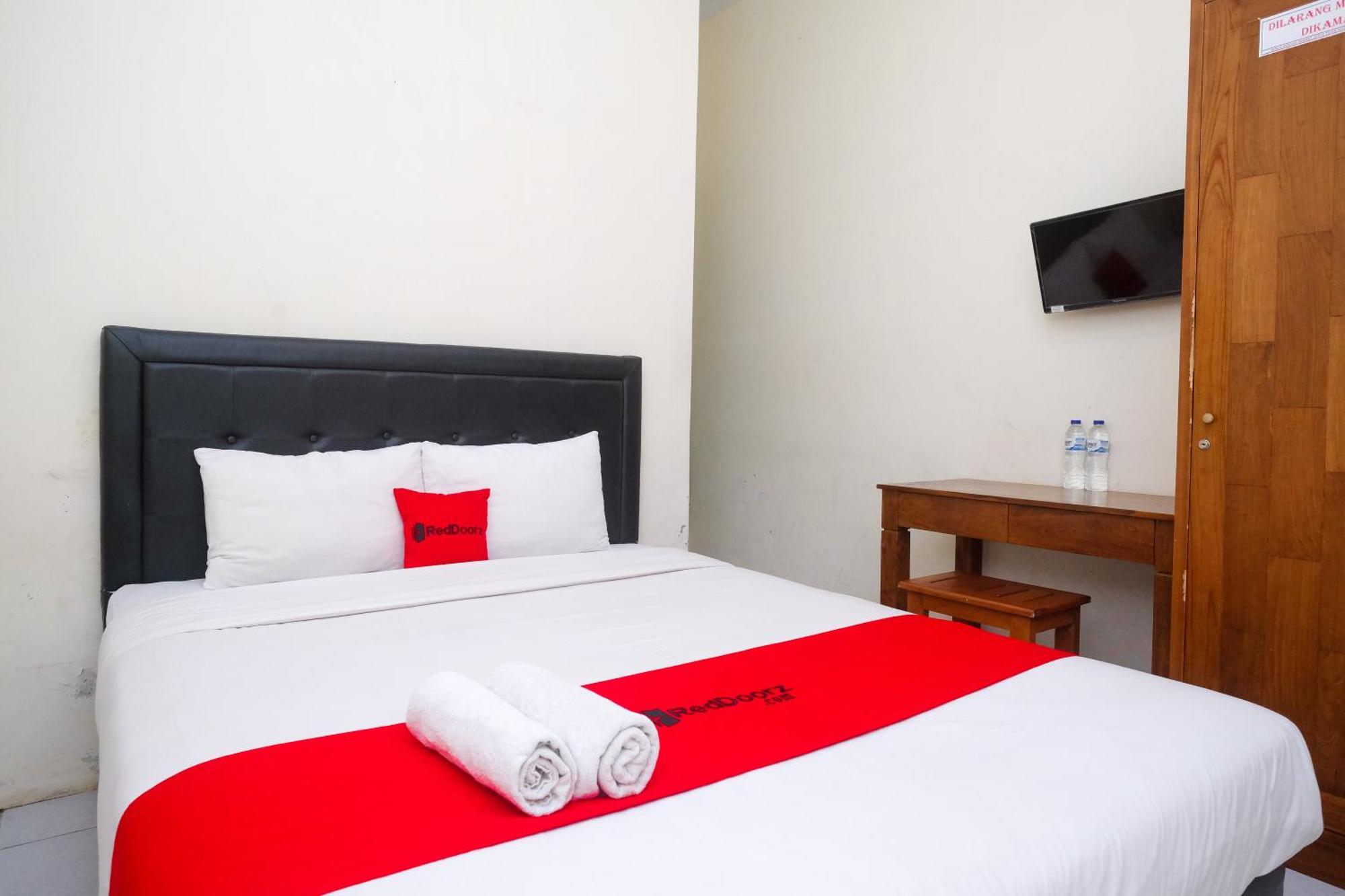 Reddoorz Syariah Near Pakuwon Mall Jogja Kejayan Exterior photo