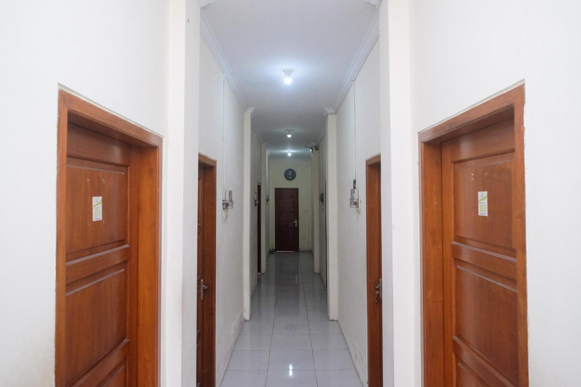 Reddoorz Syariah Near Pakuwon Mall Jogja Kejayan Exterior photo