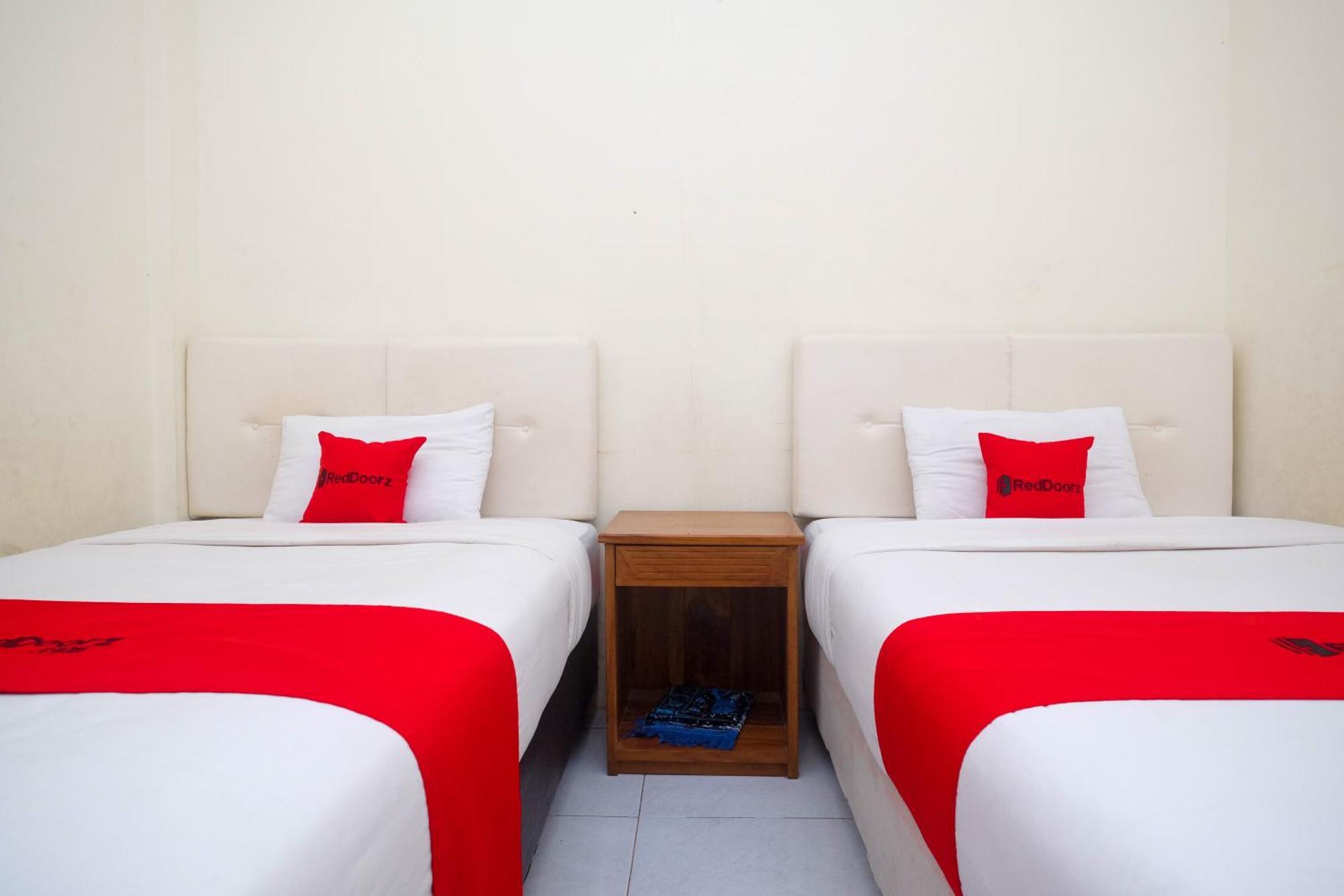 Reddoorz Syariah Near Pakuwon Mall Jogja Kejayan Exterior photo