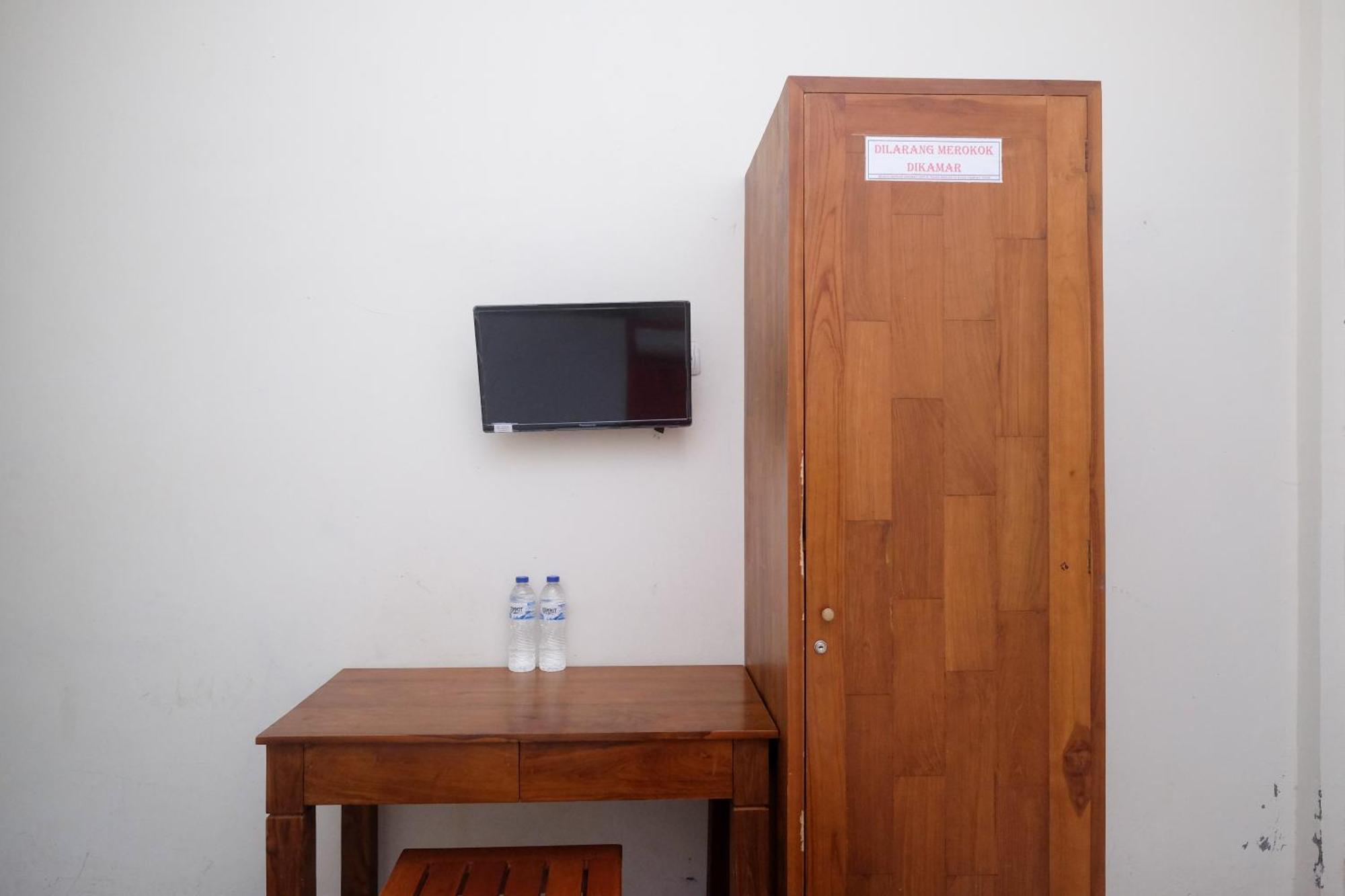 Reddoorz Syariah Near Pakuwon Mall Jogja Kejayan Exterior photo